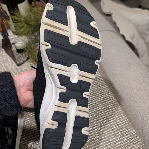 Skechers Black and White Arch Fit Sneakers - Picture 8 of 8
